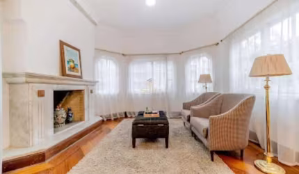 Alphaville 0 - Casa com 666m², 4 Suítes, 4 Vagas e Lazer com Piscina em Barueri/