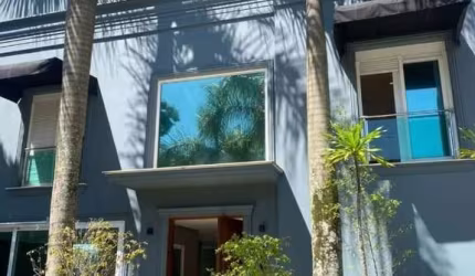 Residencial Zero - Casa com 470m², 4 Suítes, 4 Vagas e Área Gourmet em Barueri/S