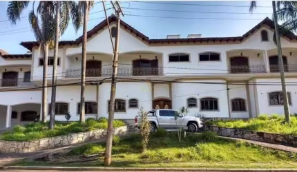 Alphaville 1 - Mansão com 1.800m², 11 Suítes, 15 Vagas e Piscina em Barueri/SP!