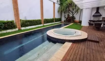 Residencial 2 - Casa com 500m², 4 Suítes, 8 Vagas, Churrasqueira, Piscina e Hidr