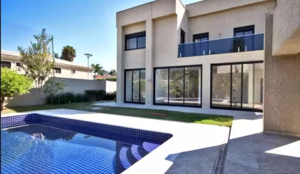 Residencial 2 - Casa com 390m², 4 Suítes, 2 Vagas, Piscina e Condomínio Com Muit