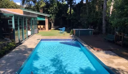 Alphaville 3 - Casa com 413m², 3 Dorm (1 Suíte), 6 Vagas e Espaço Gourmet com Pi