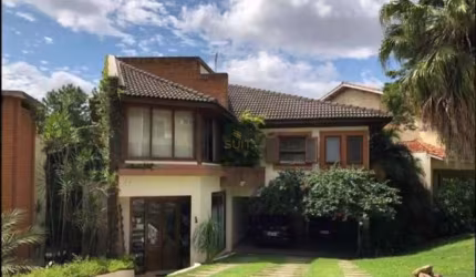 Residencial 10 - Casa com 500m², 4 Dorm(4 Suítes), 6 Vagas, Lazer com Piscina e