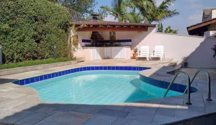 Casa com 3 dormitórios à venda, 350 m² por R$ 2.350.000 - Alphaville 04 - Santan