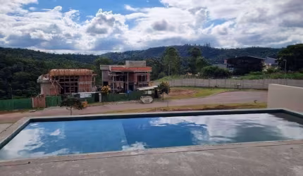 Casa com 4 dormitórios à venda, 400 m² por R$ 4.900.000 - Tamboré - Santana de P