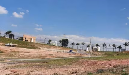 Vitta Tolaini - Terreno com 132m², Quitado, Escriturado e Ótima Localização em J