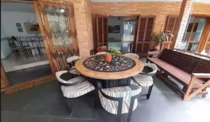 Casa com 4 dormitórios à venda, 560 m² por R$ 2.750. - Residencial das Estrelas