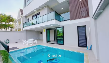 TRIPLEX COM 6 SUÍTES Á VENDA BALNEARIO ATAMI SUL