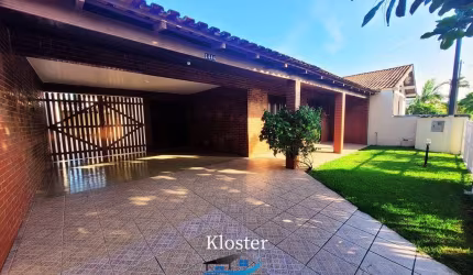 Casa a venda com suíte Atami Norte
