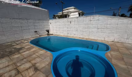Casa de Condomínio em Verão Vermelho (tamoios)  -  Cabo Frio