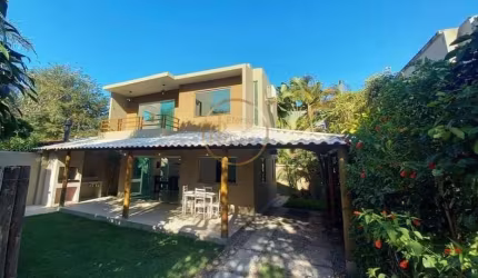 Casa à Venda em Arraial D'Ajuda: 3 Dormitórios e Suíte