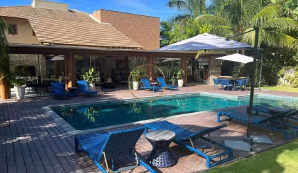 Casa de Luxo em Trancoso: 7 Suítes, 700m² - R$ 12,5M à Venda