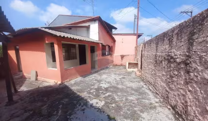 Casa no Centro de Bocaina: Conforto e Praticidade!