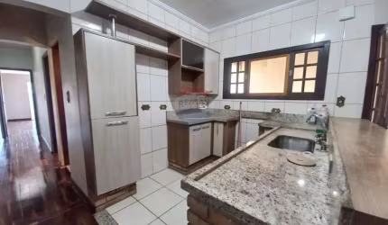 'Encontre Sua Casa dos Sonhos em Jardim Guapituba'