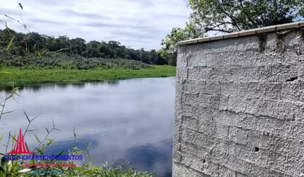 Excelente Chácara com 20.793m2 e Acesso ao Mar Através do Rio Guaraguaçu