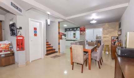 Casa com 3 quartos à venda na Rua Antônio Rebelatto, 842, Xaxim, Curitiba, 166 m2 por R$ 814.000