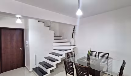 Casa com 5 quartos à venda na Rua João Dembinski, Campo Comprido, Curitiba, 145 m2 por R$ 825.000