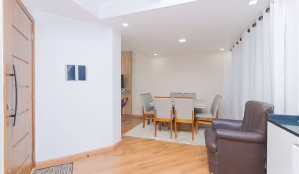 Casa em condomínio fechado com 4 quartos à venda na Rua Gonçalves Dias, 2248, Jardim São Vicente, Campo Largo, 90 m2 por R$ 650.000