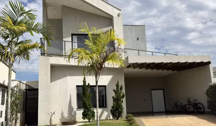 Casa à venda no bairro Residencial Condomínio Jardim Veneza em Senador Canedo/GO