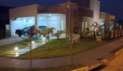 Casa à venda no bairro Centro em Abadia de Goiás/GO