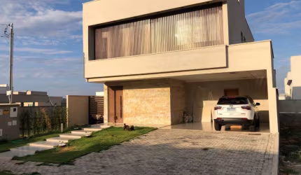 Casa à venda no bairro Residencial Condomínio Jardim Veneza em Senador Canedo/GO