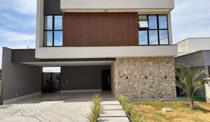 Casa à venda no bairro Jardins Nápoles em Senador Canedo/GO