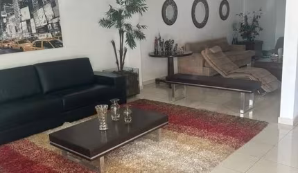 Sobrado à venda no bairro Jardim Vila Boa em Goiânia/GO