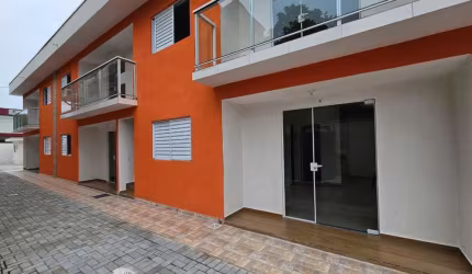 VILLAGIO, PISO SUPERIOR EM BERTIOGA PERTO DO HOSPITAL.