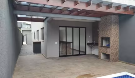 CASA ASOBRADADA, BAIRRO JARDIM SAO LOURENÇO.