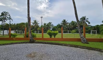 CASA SOBRADO  EM CONDOMINIO NO BAIRRO MAITINGA.