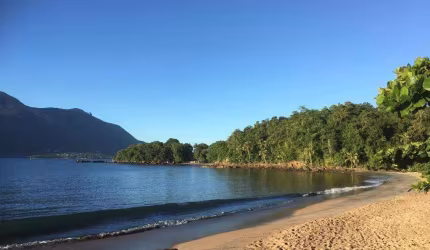 Maravilhosa propriedade estilo colonial e pé na areia com 8 dorm, sendo 7 suítes à venda por R$ 10.000.000 - Praia de Pitangueiras - São Sebastião/SP