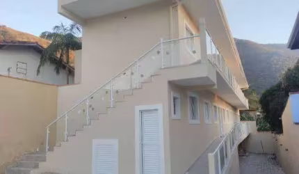 Sobrado com 2 dormitórios à venda, 62 m² por R$ 385.000,00 - Morro do Abrigo - São Sebastião/SP