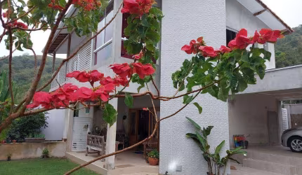Casa com 4 dormitórios à venda, 335 m² por R$ 1.300.000,00 - Portal da Olaria - São Sebastião/SP