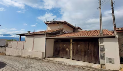Casa com 5 dormitórios à venda, 358 m² por R$ 950.000,00 - São Francisco - São Sebastião/SP