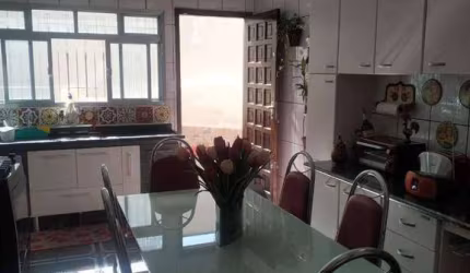 Sobrado com 3 dormitórios à venda, 250 m² por R$ 850.000,00 - Jardim Maringá - São Paulo/SP
