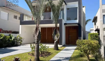 Sobrado com 3 dormitórios à venda, 280 m² por R$ 2.544.000,00 - Fazenda Rodeio - Mogi das Cruzes/SP