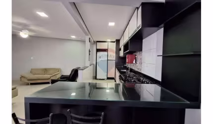 CASA A VENDA NO CENTRO DE BERTIOGA-SP, 5 DORMITORIOS E PISCINA.