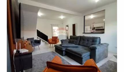 SOBRADO A VENDA, INDAIA, BERTIOGA/SP - 2 SUÍTES, SALA, COZINHA, BANHEIRO SOCIAL, 2 VAGAS DE GARAGEM E CHURRASQUEIRA