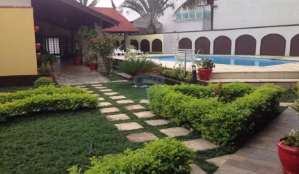 Casa em Condomínio com 5 Suítes para Locação em Bertioga-SP.