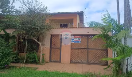 Sobrado à venda no Indaiá em Bertioga com 3 quartos