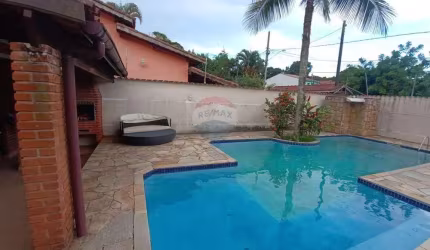 Casa térrea a venda com piscina a venda no Indaiá em Bertioga-SP