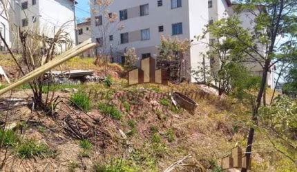 Terreno à venda na Rua de Sofía, 22, Duque de Caxias, Betim por R$ 175.000