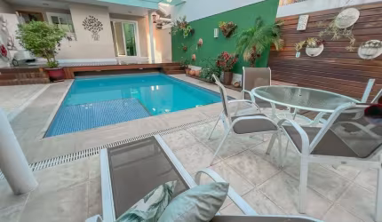Casa linda próximo as melhores praias da região oceânica