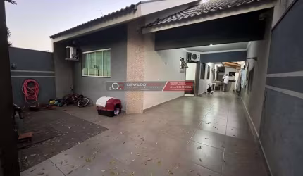 Casa 3 dormitórios para Venda em Maringá, Jardim Dias I, 3 dormitórios, 1 suíte, 2 banheiros, 2 vagas