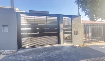 Casa 3 dormitórios para Venda em Maringá, Parque das Laranjeiras, 3 dormitórios, 1 suíte, 2 banheiros, 1 vaga