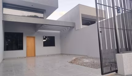 Casa 3 dormitórios para Venda em Maringá, Loteamento Madrid, 3 dormitórios, 1 banheiro, 2 vagas