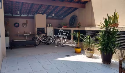 Apartamento térreo com 3 dormitórios em São Caetano