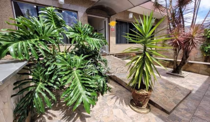 Casa  com 5 dormitorios sendo 1 suite no Bairro Olimpico