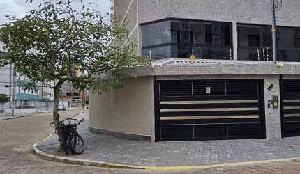 Lindo Sobrado Triplex Alto Padrão com 3 suítes, Localizado na Guilhermina- Praia Grande/SP