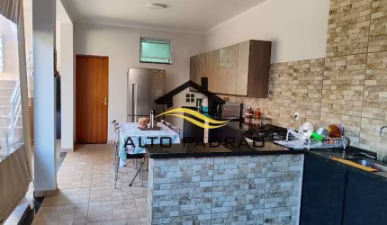 Casa com 3 quartos à venda na Rua Benedito de Moraes Filho, 101, Parque Residencial Bom Jardim, Artur Nogueira por R$ 490.000